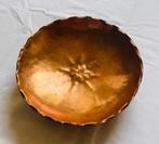 Prachtig koper gedreven schaaltje - Conrad Fehn - gesigneerd, Ophalen of Verzenden, Koper