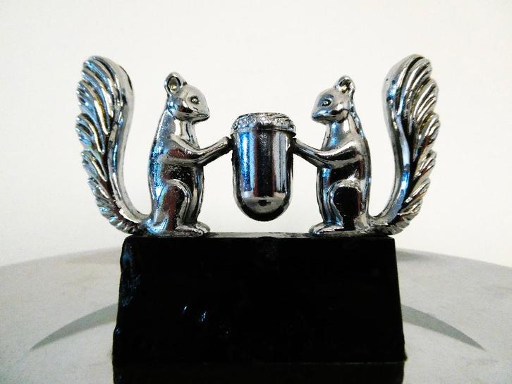 Hamilton chromen eekhoorn asbak met sigarettendover, Antiek en Kunst, Curiosa en Brocante, Ophalen of Verzenden