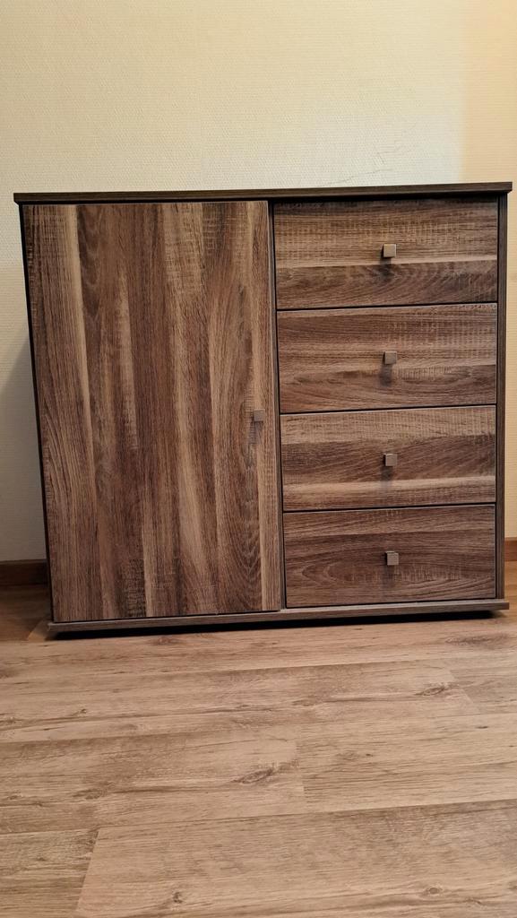 Bruin kastje één kant leg en één kant 4 lades, Huis en Inrichting, Kasten | Dressoirs, Zo goed als nieuw, Minder dan 50 cm, 25 tot 50 cm