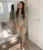 Zara groene nieuwe satijne blouse mt xs 34, Kleding | Dames, Blouses en Tunieken, Zara, Nieuw, Ophalen of Verzenden, Maat 34 (XS) of kleiner