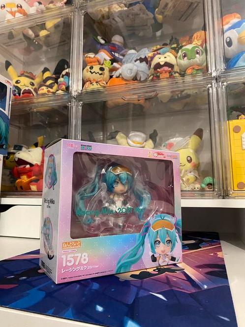 Nendoroid 1578 Hatsune Miku Racing Miku 2021 (sealed), Verzamelen, Poppetjes en Figuurtjes, Nieuw, Ophalen of Verzenden