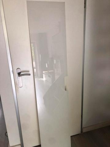 Ikea bovenblad, glas wit/lichtgroen 180x40cm beschikbaar voor biedingen