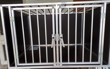 Transport kennels voor honden .Nieuw beschikbaar voor biedingen