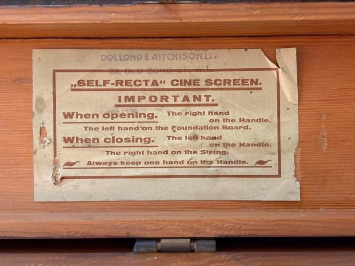 Antiek projectiescherm “Self-Recta” – London ca. 1900, Verzamelen, Fotografica en Filmapparatuur, Overige typen, Voor 1940, Ophalen of Verzenden
