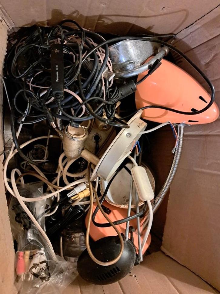 gratis doos elektra, Doe-het-zelf en Verbouw, Elektra en Kabels, Gebruikt, Overige typen, Ophalen