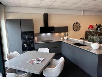 Keller showroom keuken voor maar €13.250.- beschikbaar voor biedingen