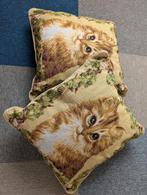 Twee vintage kussenhoezen – poes, Ophalen of Verzenden, Vierkant