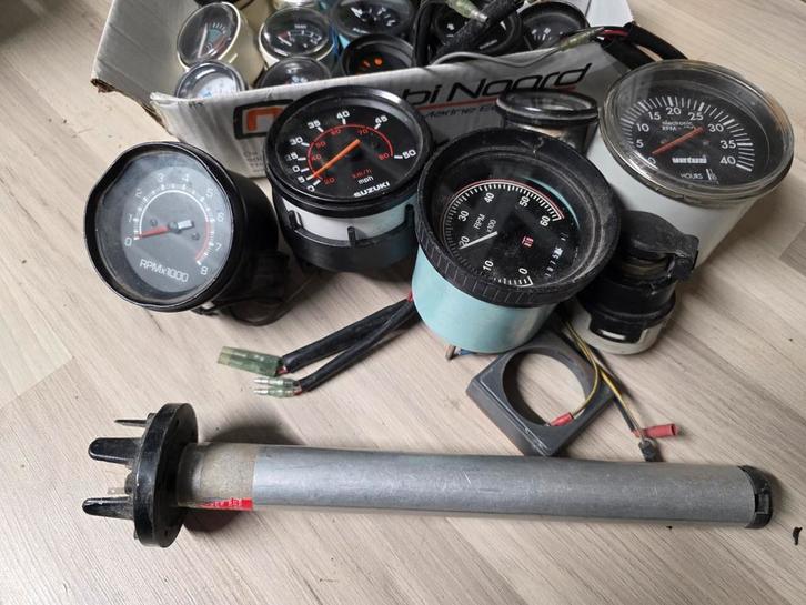 Diverse meters o.a.vetus toeren/ uren teller,, Watersport en Boten, Accessoires en Onderhoud, Gebruikt, Ophalen of Verzenden