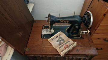 Pfaff Type 31 Naaimachine (1927) in Originele Kast beschikbaar voor biedingen