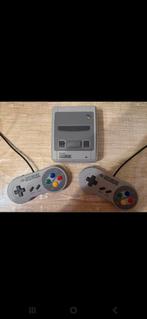 Super Nintendo mini, Ophalen of Verzenden, Zo goed als nieuw, Met 2 controllers