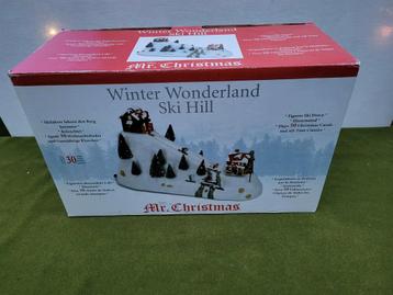 Mr. CHRISTMAS Winter Wonderland Ski Hill met beweging en muz beschikbaar voor biedingen
