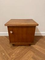 Vintage houten nachtkastje jaren 60, Ophalen, ., Zo goed als nieuw, .
