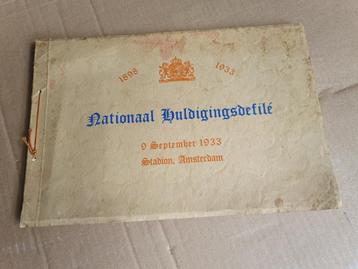 Fotoboek herdenkingsdefilé koningshuis, 1933 beschikbaar voor biedingen