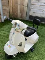 Elektrische speelgoed scooter Vespa stijl – crème wit, Ophalen, Gebruikt