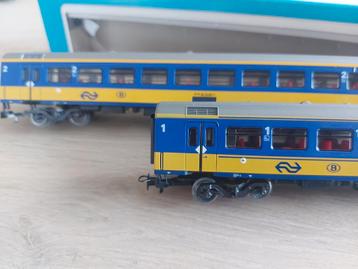 2 Märklin NS/SNCB IC direct rtg'n artnr 4164+4165+verl in ov beschikbaar voor biedingen