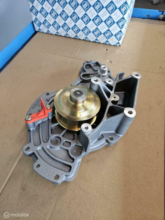 Waterpomp  Porsche 928 ('78-'86), Auto-onderdelen, Motor en Toebehoren, Porsche, Nieuw, Ophalen of Verzenden