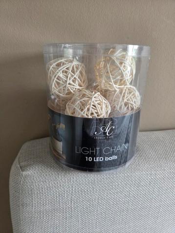 Light chain 10 led balls  beschikbaar voor biedingen