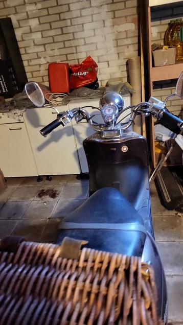 Neetjes scooter 1702KM stand  beschikbaar voor biedingen