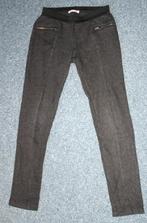 Mooie zwarte Monoprix broek legging, mt 128, ZGAN, Broek, Ophalen of Verzenden, Zo goed als nieuw, Meisje