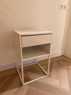 Ikea VIKHAMMER nachtkastje - Wit, Huis en Inrichting, Slaapkamer | Nachtkastjes, Minder dan 45 cm, Ophalen of Verzenden, Zo goed als nieuw