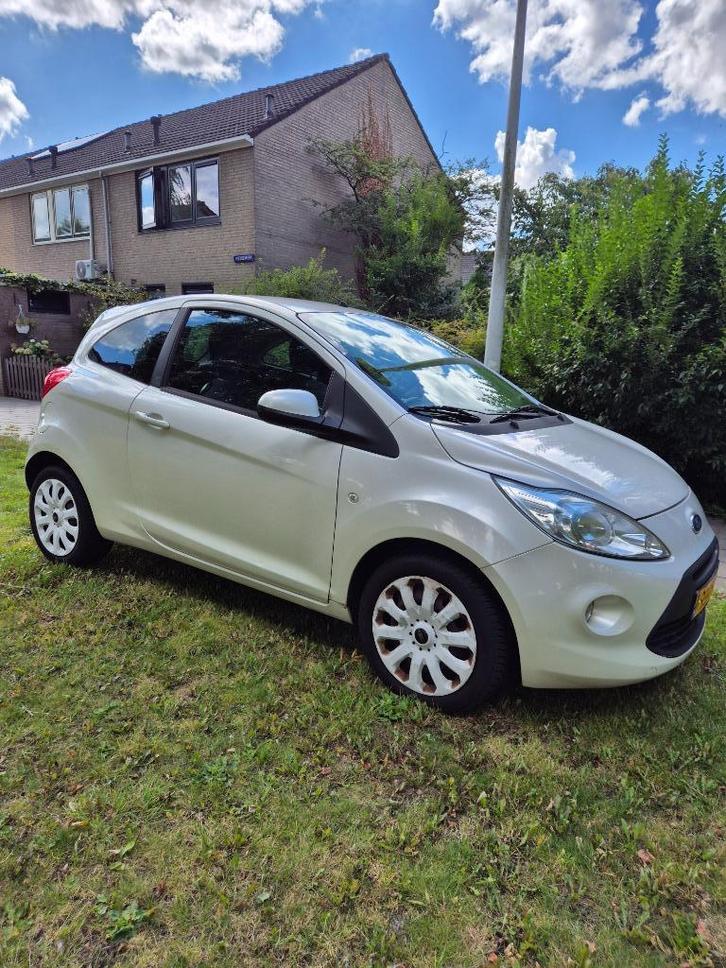 Ford Ka 1.2 Parelmoer wit-Nieuwe APK–Betrouwbaar-Nov 2009, Auto's, Ford, Particulier, Ka, Benzine, B, Hatchback, Handgeschakeld