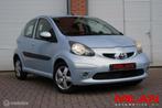 Toyota Aygo 1.0-12V Sport NAP AIRCO 5DRS SPORTIEF ZUINIG, Auto's, Toyota, Origineel Nederlands, Te koop, Benzine, 4 stoelen