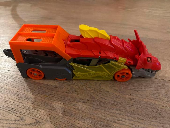 Hot Wheels Draken Auto Transporter, Kinderen en Baby's, Speelgoed | Overig, Zo goed als nieuw, Jongen of Meisje, Ophalen