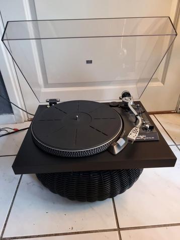 Technics sl 23 draaitafel platenspeler.  beschikbaar voor biedingen