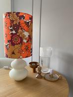 Tafellamp retro vintage bloemen oranje lila hip, Huis en Inrichting, Lampen | Tafellampen, Nieuw, Overige materialen, Ophalen of Verzenden