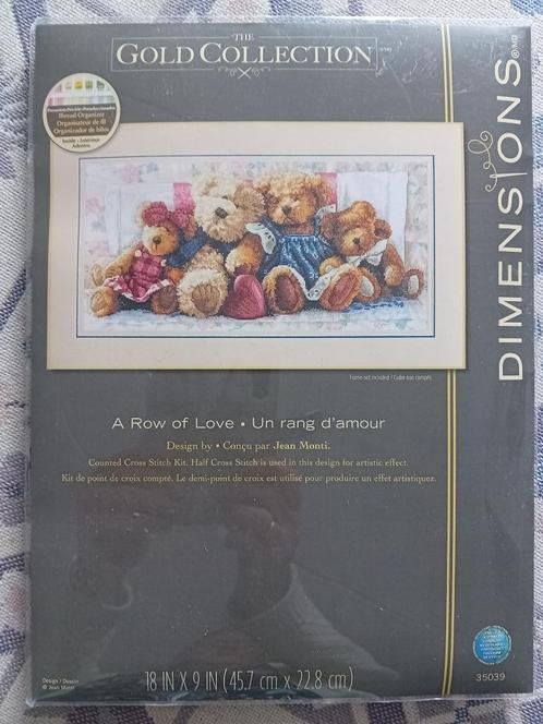 Borduurpakket A Row of Love van Dimensions Gold, Hobby en Vrije tijd, Borduren en Borduurmachines, Nieuw, Borduurpakket, Ophalen of Verzenden