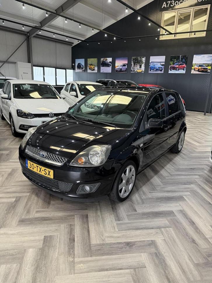 Ford Fiesta 1.6-16V Futura, Auto's, Ford, Bedrijf, Te koop, Fiësta, ABS, Airbags, Airconditioning, Alarm, Centrale vergrendeling