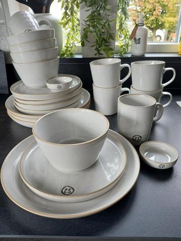 Mooi 22 delig servies Zusss beschikbaar voor biedingen