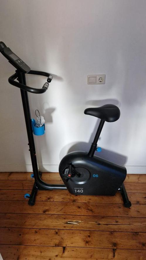 Hometrainer Bike 140, vliegwiel van 6kg, Sport en Fitness, Fitnessapparatuur, Zo goed als nieuw, Hometrainer, Benen, Metaal, Ophalen