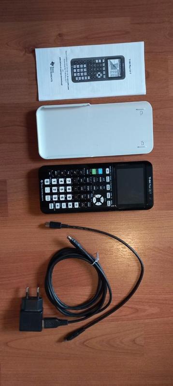Grafische rekenmachine TI-84 Plus CE-T beschikbaar voor biedingen