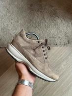Hogan sneakers “beige” 38.5, Ophalen of Verzenden