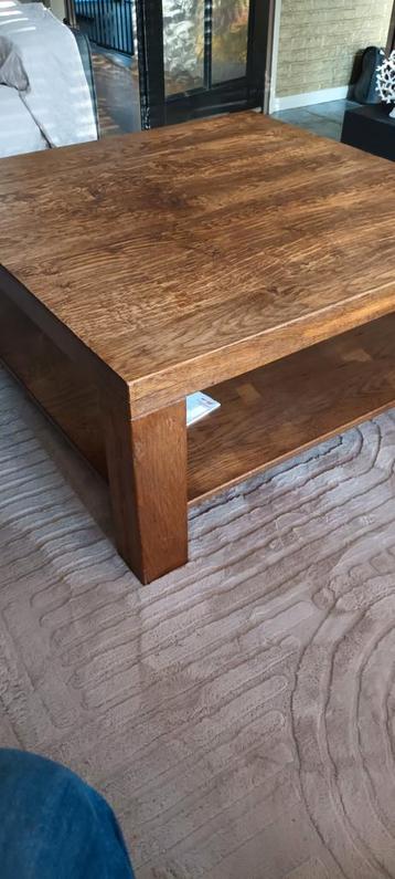Salon tafel 100 x100 x45 cm beschikbaar voor biedingen