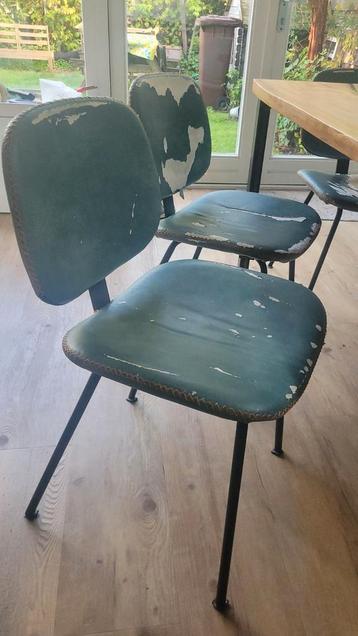 6 vintage eetkamerstoelen  beschikbaar voor biedingen