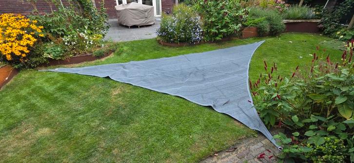 Nesling Schaduwdoek Driehoek, Tuin en Terras, Schaduwdoeken, Zo goed als nieuw, Ophalen
