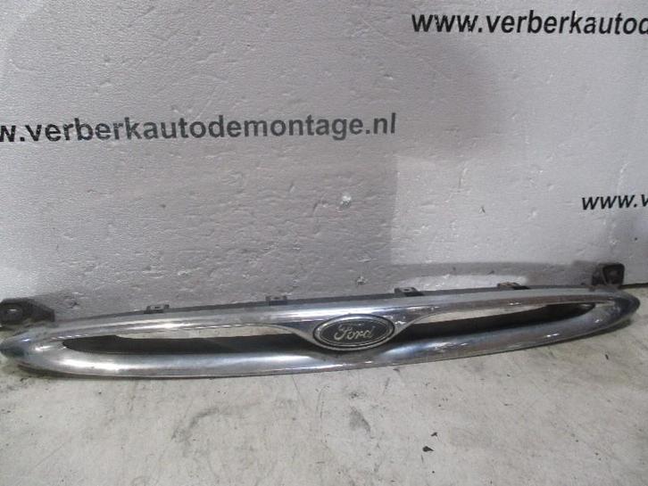 Grille Ford Escort 6 (AAL/ABL) (1995-01/1995-08) 95ab2200c, Auto-onderdelen, Carrosserie en Plaatwerk, Ford, Gebruikt