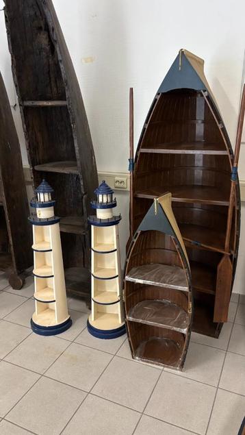 Houten Kano's  beschikbaar voor biedingen