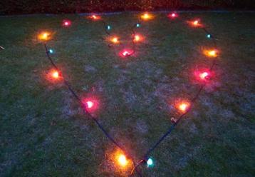 Feestverlichting; 17,5M snoer met 20 kogellampen(E27, IP44)  beschikbaar voor biedingen