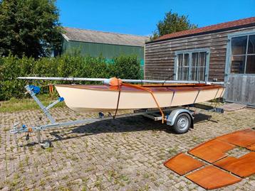 Zeilboot schakel compleet met nieuwe wegtrailer + 2 motoren beschikbaar voor biedingen