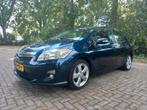 Toyota Auris 1.8 Full Hybrid 5DR CVT 2011 Blauw NL auto, Auto's, Stof, 74 €/maand, Zwart, 4 cilinders