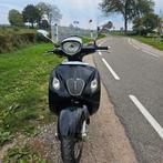 Mooie zwarte scooter te koop!, Ophalen, Gebruikt, Maximaal 45 km/u, Znen