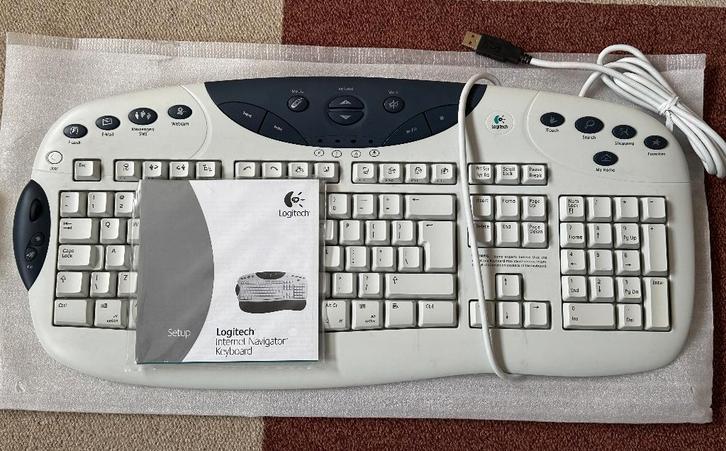 LOGITECH - Internet Navigator Keyboard Y-BF37, Computers en Software, Toetsenborden, Zo goed als nieuw, Qwerty, Bedraad, Ergonomisch