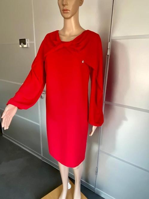 J116 Rinascimento maat 36=S jurk jurkje rood feestjurk feest, Kleding | Dames, Jurken, Zo goed als nieuw, Maat 36 (S), Rood, Knielengte