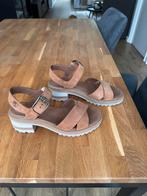 Timberland sandalen met hak 40 bruin suède look, Bruin, Zo goed als nieuw, Timberland, Sandalen of Muiltjes
