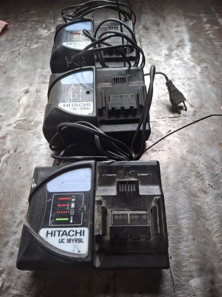 3x Hitachi UC18YRSL Acculaders - 14.4V-18V, Huis en Inrichting, Woonaccessoires | Kisten, Gebruikt, Ophalen of Verzenden