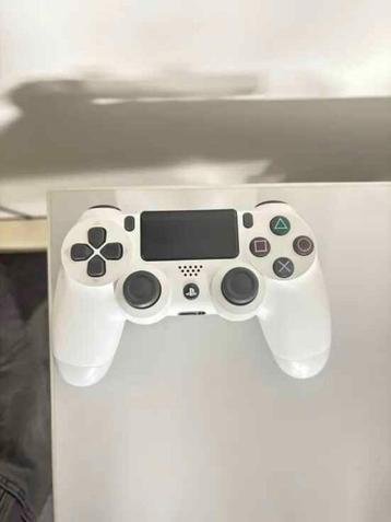 Dualshock 4 Glacier White Controller (PS4) beschikbaar voor biedingen