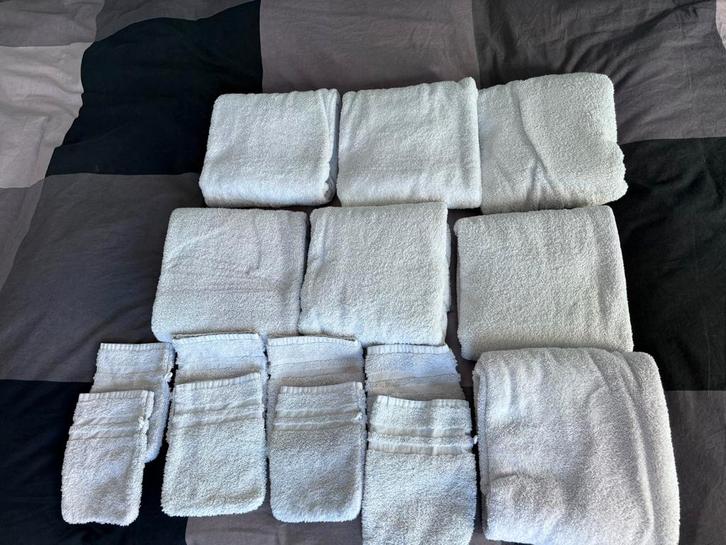 7 Valk at home luxery badlakens 70x140cm & 8 washand wit, Huis en Inrichting, Badkamer | Badtextiel en Accessoires, Zo goed als nieuw